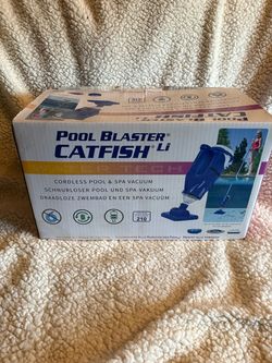 Small Pool or hot tub vacuum cleaner