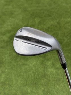 Titleist Vokey SM9 52° 08M Wedge – Wedge Flex – Golf Pride Grip