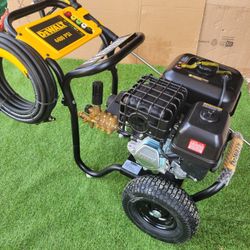 DEWALT PRESSURE WASHER 4400 PSI