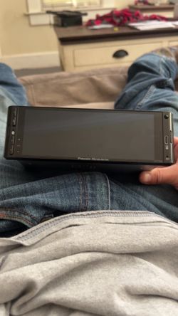 Single din touch screen radio