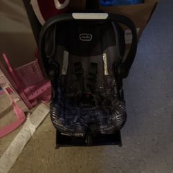 evenflo car seat with car adapter 