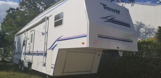 Terry travel trailer 5th wheel 34feet