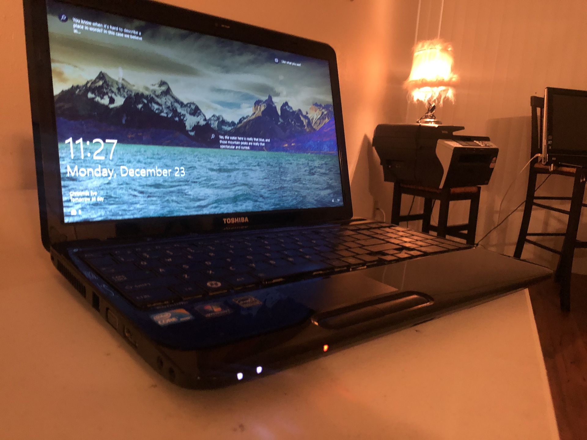 Toshiba satellite laptop with windows 10 With power cable but no battery pack