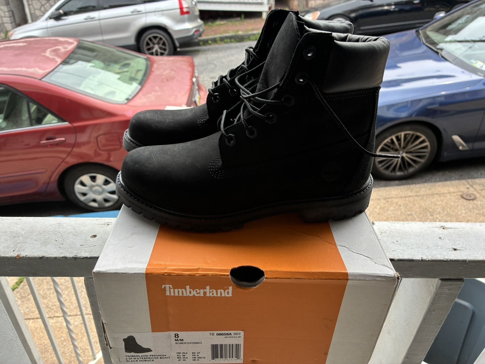 Timberland premium 6 in. Waterproof , Black Nubuck.