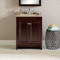 Glacier Bay Delridge 25 in. Single Sink Chocolate Freestanding Bath Vanity with Caramel Cultured Marble Top (Assembled