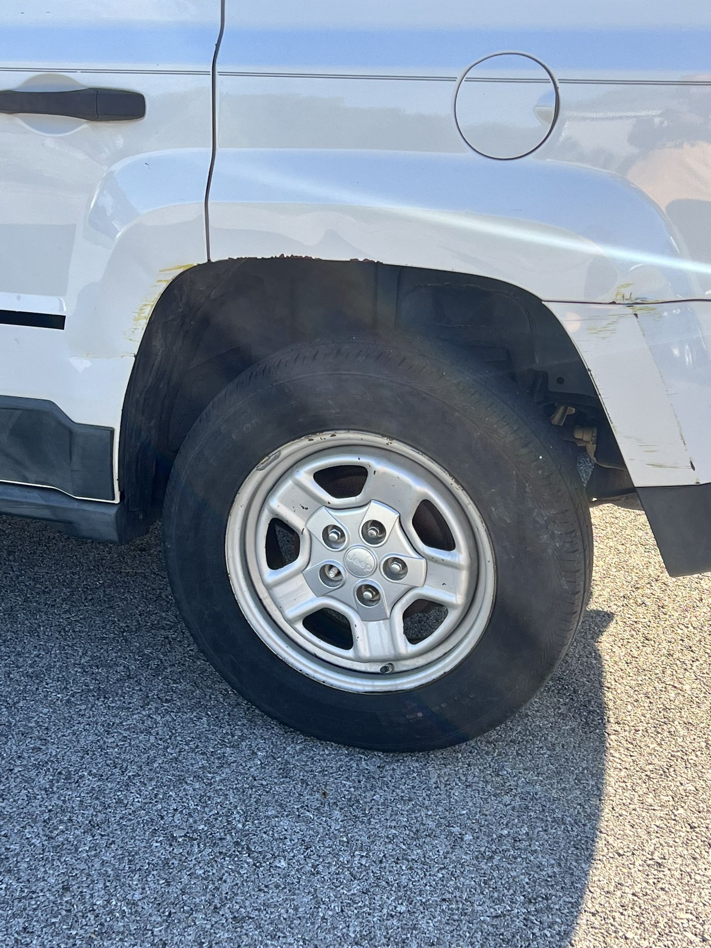 JEEP RIMS AND TIRES 16β