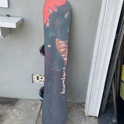 142 burton snowboard Women's Feelgood Flying V Winter 2026 Flex creates a super soft board that still goes off while providing maximum stability Brand new Burton Super Hero