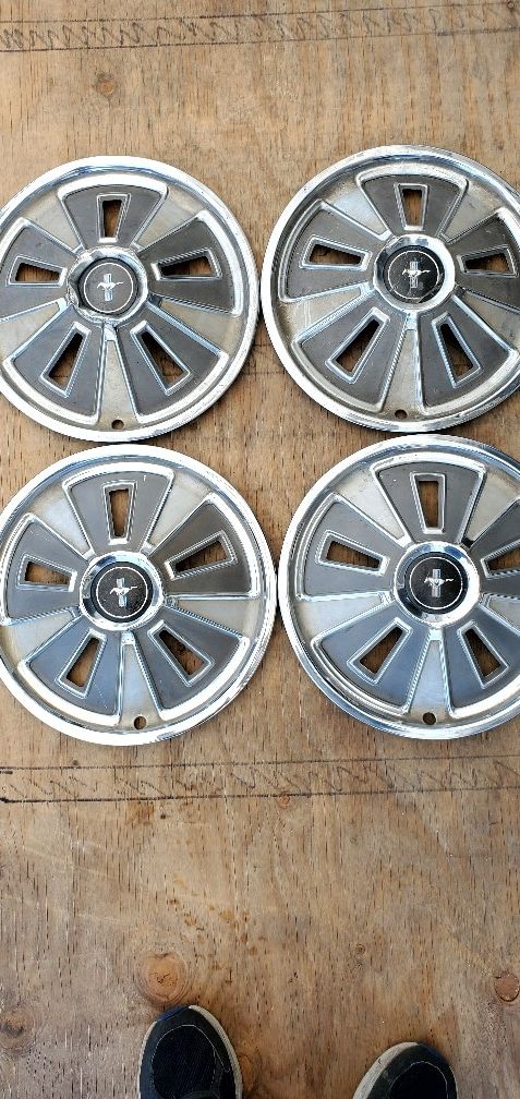 1966 Ford Mustang Hubcaps