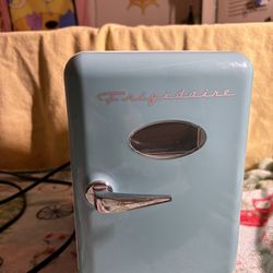 Frigidaire Mini Fridge 