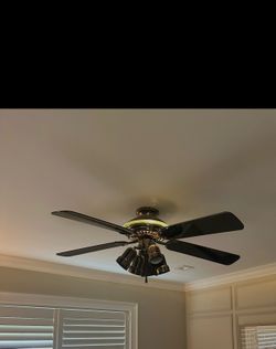Modern 52” Ceiling Fan – Glossy Black Blades & Silver Finish