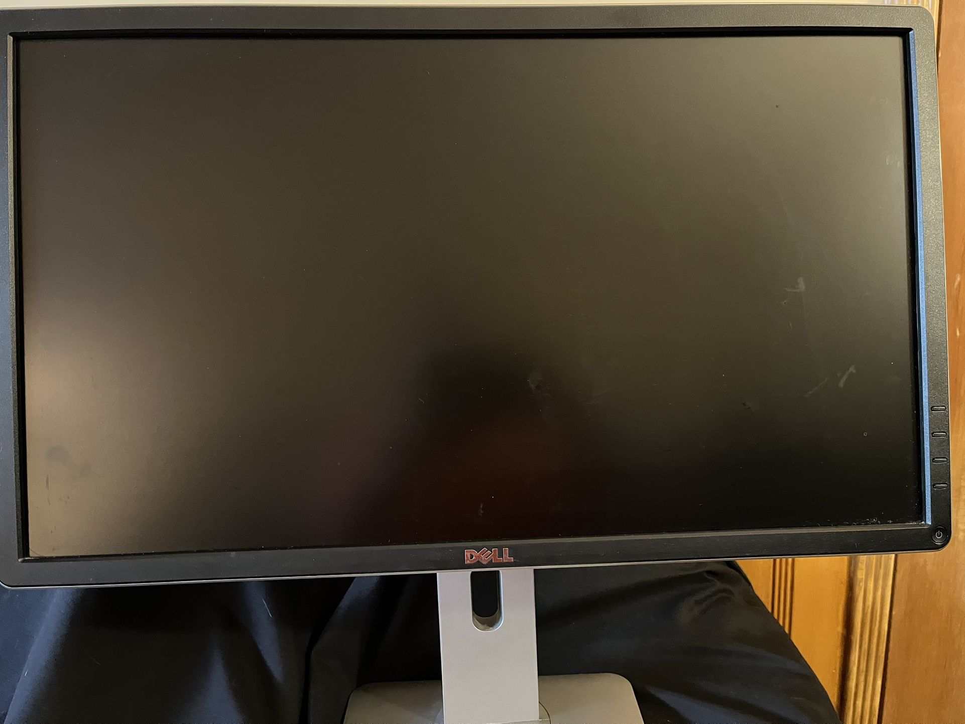 Dell 21”Adjustable Monitor – Excellent Condition