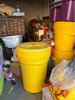 Storage containers with twist lid about 95 gallon