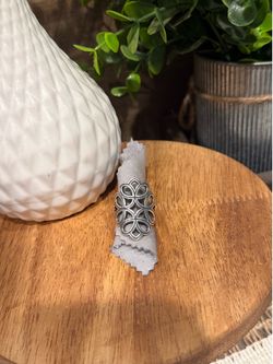 Retired James Avery Tracery Ring