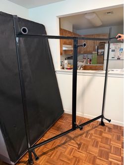 Queen frame , boxspring and mattress