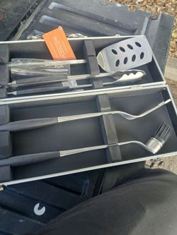 Williams sonoma  four piece grill tool set