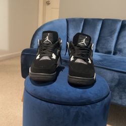 Jordan 4 White Thunder 