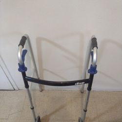 Adult Walker And Bathing Chair 60$  For Both or Best Offer?