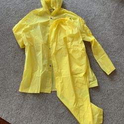 NEW Light Weight raincoat And Pants (XXL)