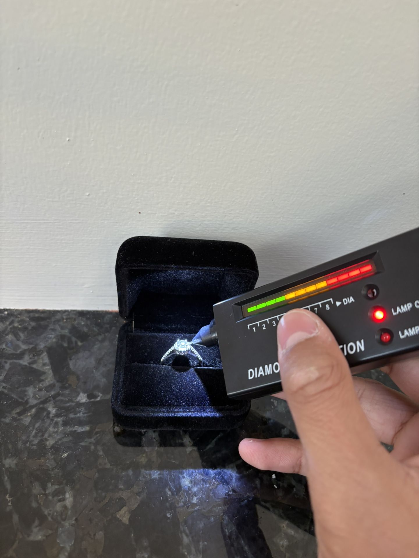 VVS1 Engagement ring Moissanite