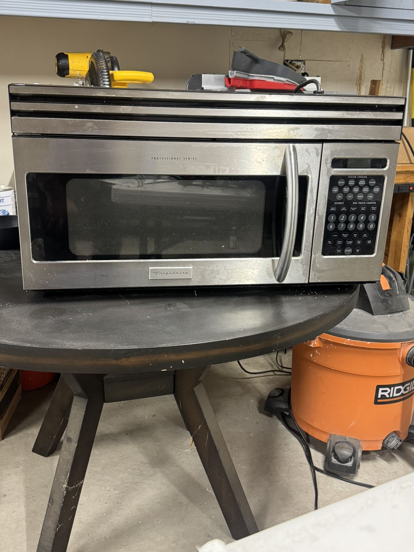 Fridgidaire Microwave