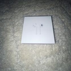 Airpods with wireless charging case