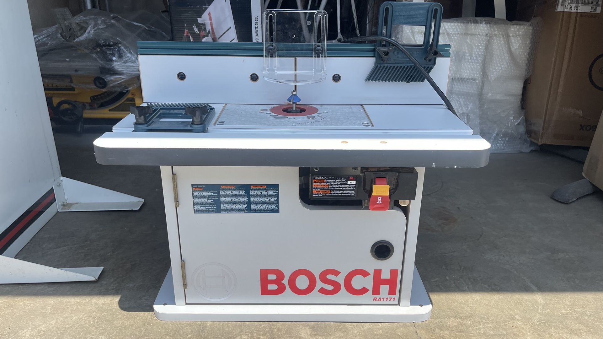 Bosch Benchtop Router table RA1171 & Bosch Router & Router Bits for