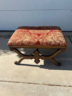 Elegant Traditional Upholstered Accent Bench / Ottoman