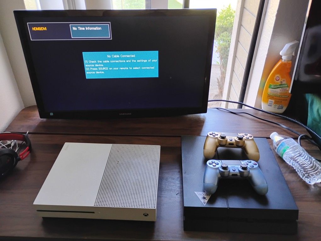 Consoles And Small Tv