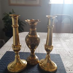  VERY UNIQUE LOOKING BRASS CANDLE HOLDERS AND VASE 