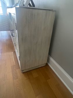 Sideboard/ TV console