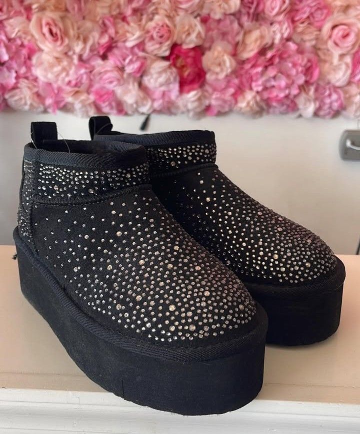 Rock And Candy Ladies Rhinestone Boot Size 7 And 8