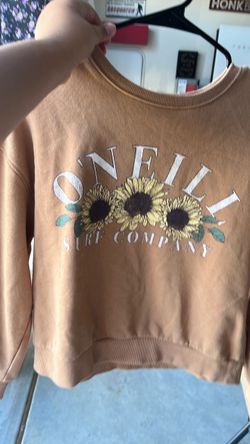 Tillys  sweat/shrit