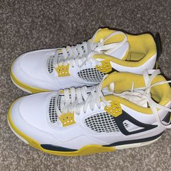 Jordan 4 retro vivid sulfur (womens) yellow/white/blk sz 9.5 used like new