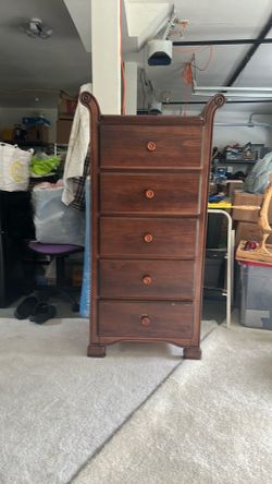 Cherry wood dresser - deep drawers