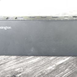 Kensington SD4842P EQ USB-C 10Gbps Triple Video Driverless Docking Station with 100W Power