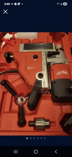 MILWAUKEE  13AMP 1 5/8 MAGNETIC DRILL NEW 