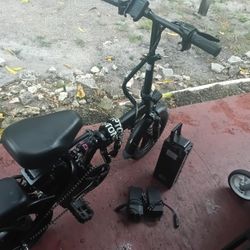 28 MPH Electric Motor Bicycle Need Tube Tires Good An Extra Battery 2 Extra Chargers + More