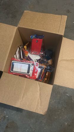 4LB BOX BUNDLE Phone Cases, Screen Protectors, Accessories HALF OFF BUNDLE HOLIDAY DEAL!!