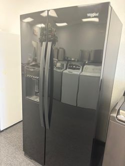 WHIRLPOOL SIDE BY SIDE FREEZER REFRIGERATOR