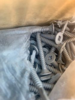 Grabber screws