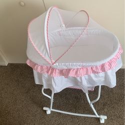 Dream On Me Bassinet 