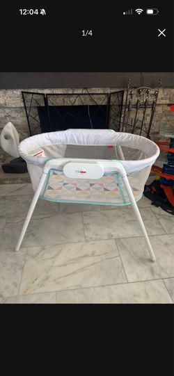 Fisher-Price Stow 'N Go Bassinet Portable Baby Crib