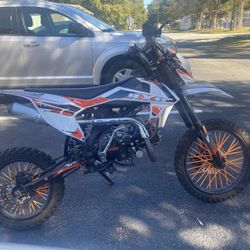 2020 Orion 150cc Dirt Bike  $1800 