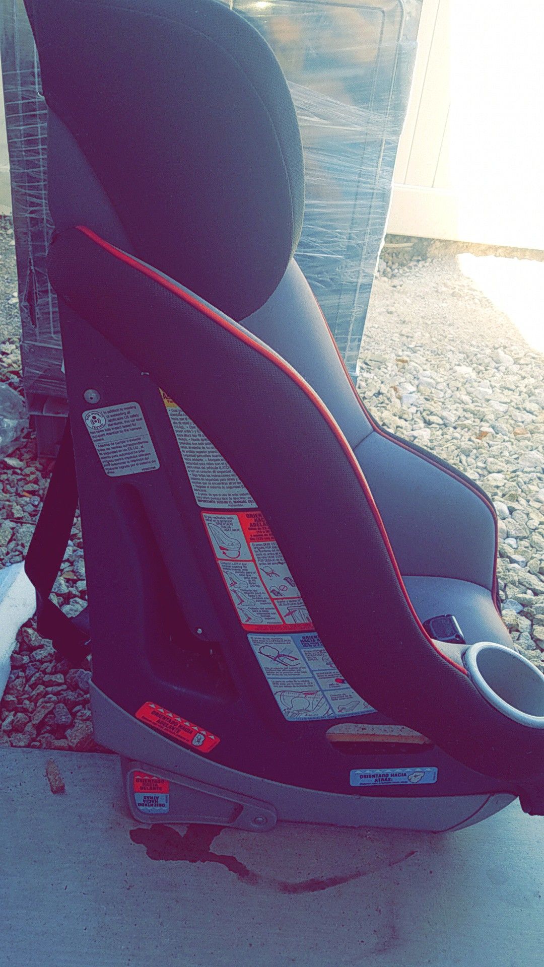 Graco Contender 65 Convertible Car Seat rear and forward facing 8