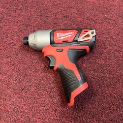 Milwaukee Impact Driver M12
