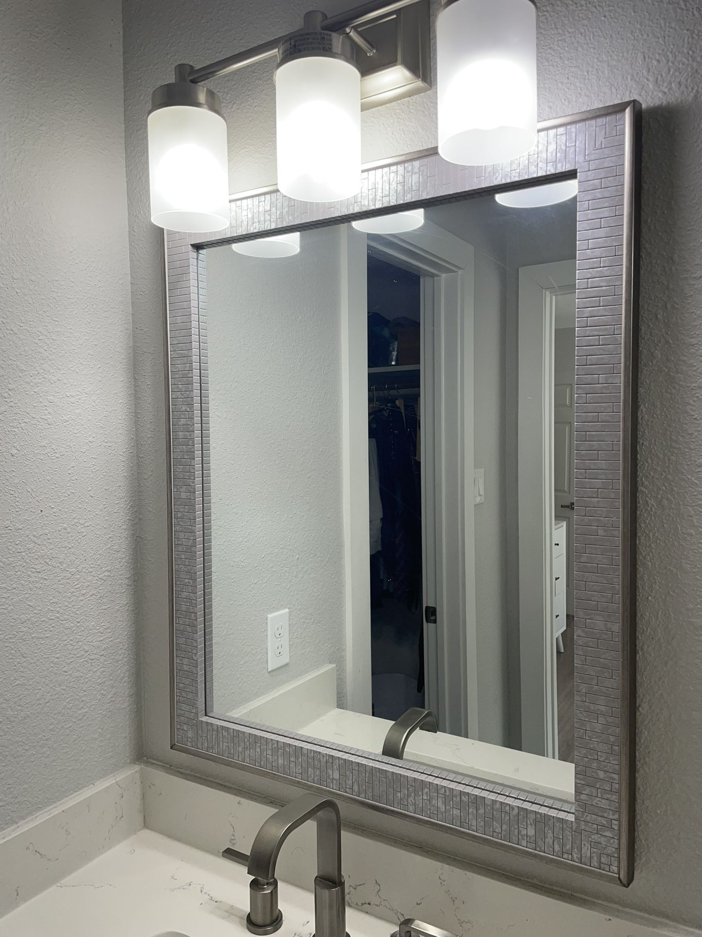 Bathroom Mirrors (3)