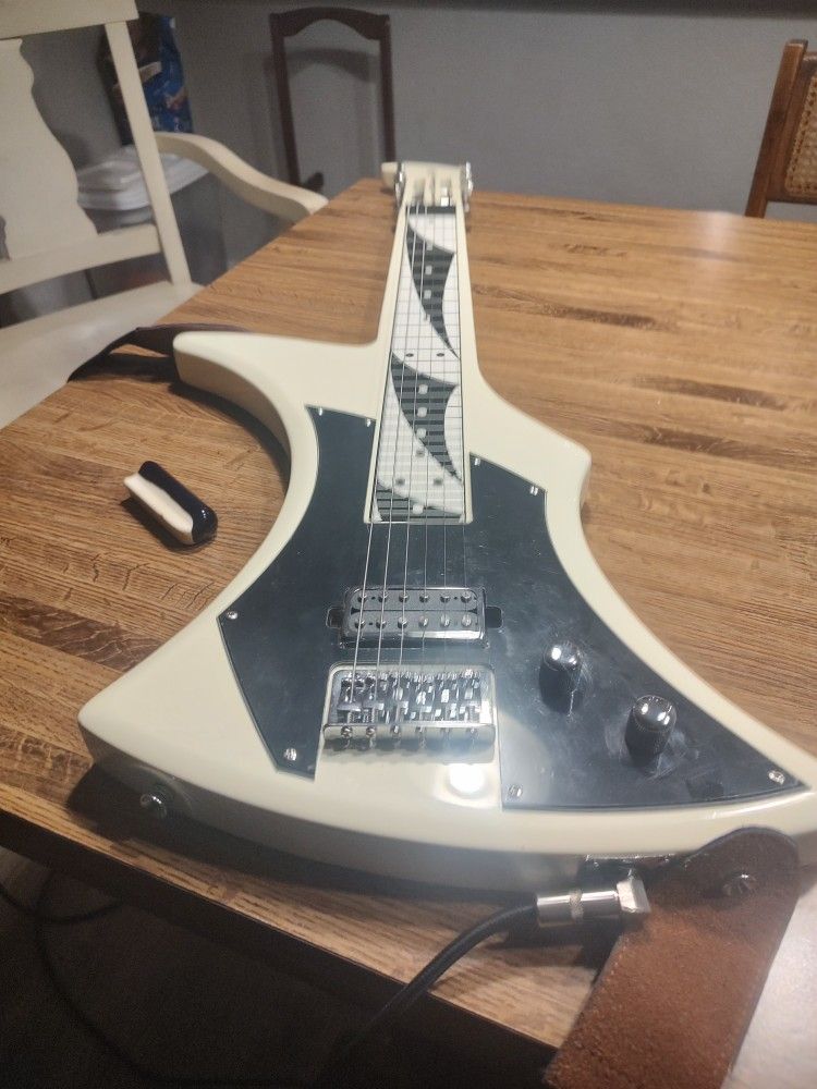 Peavey Power Slide Guitar for Sale in San Antonio, TX OfferUp