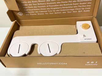 NEW TUSHY Classic 3.0 Bidet Attachment - White/Bamboo ($129 Retail)