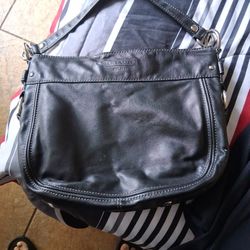 Black?
Leather coach bag
