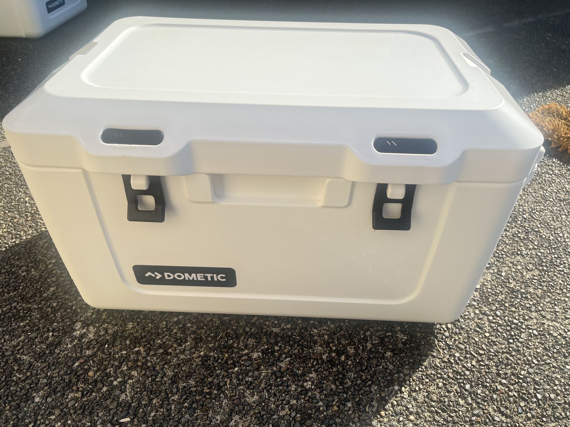 Dometic Cooler 35